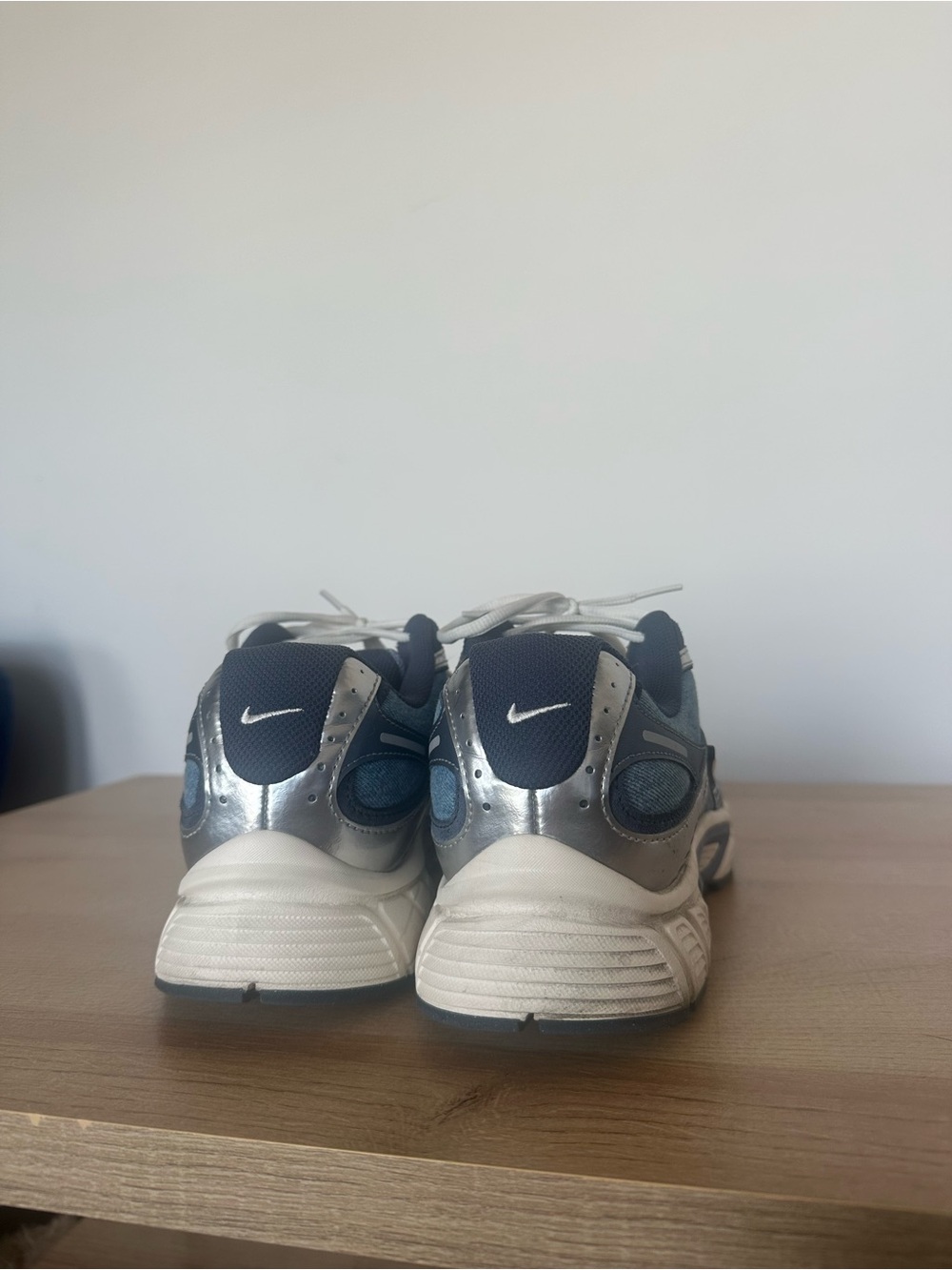 Nike V5 RNR Denim Sneaker - Picture 2 of 7